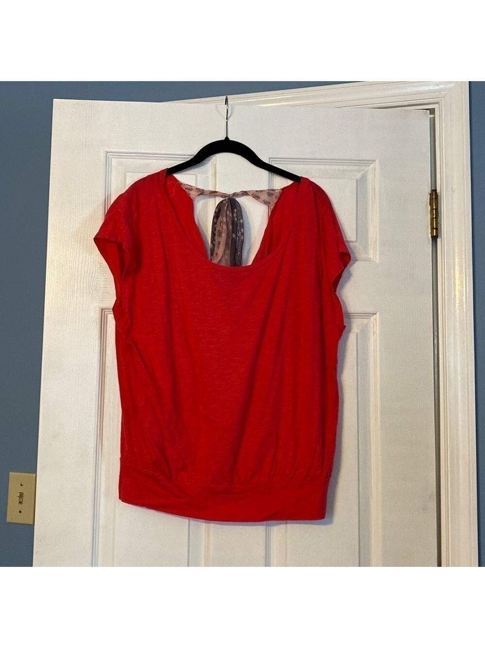 American Eagle womens top; size medium